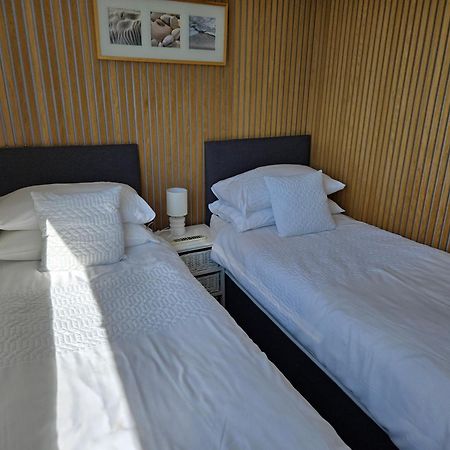 Beautiful Apartment With Private Pool Near Tenby 基尔格蒂 外观 照片