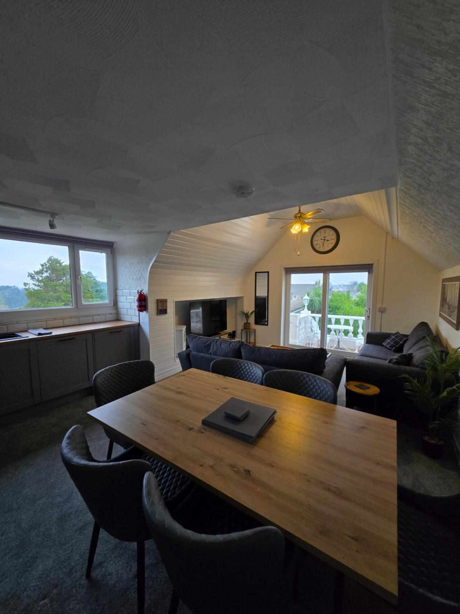 Beautiful Apartment With Private Pool Near Tenby 基尔格蒂 外观 照片